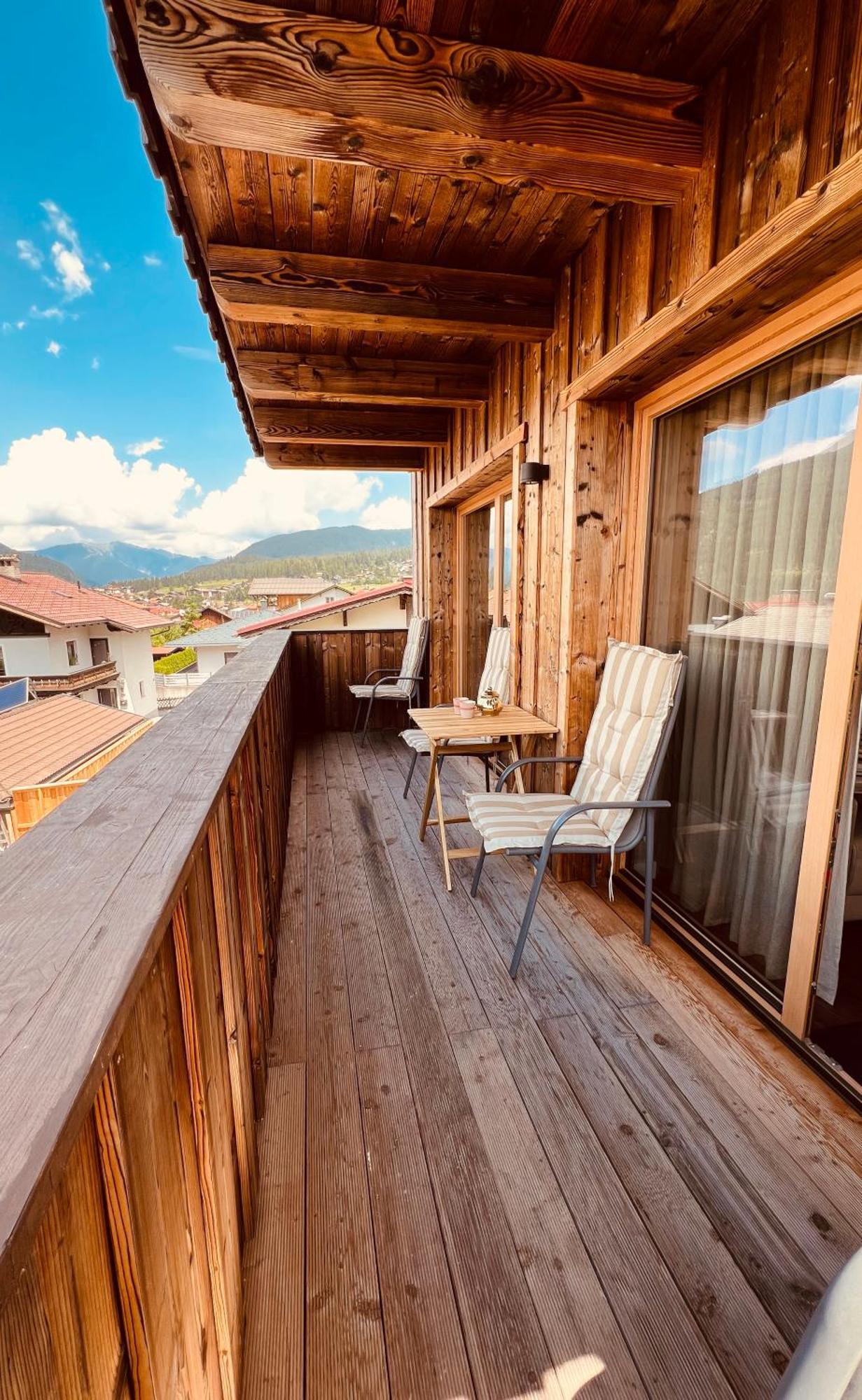 Chic Lodge-Apartments Ehrwald Exteriör bild